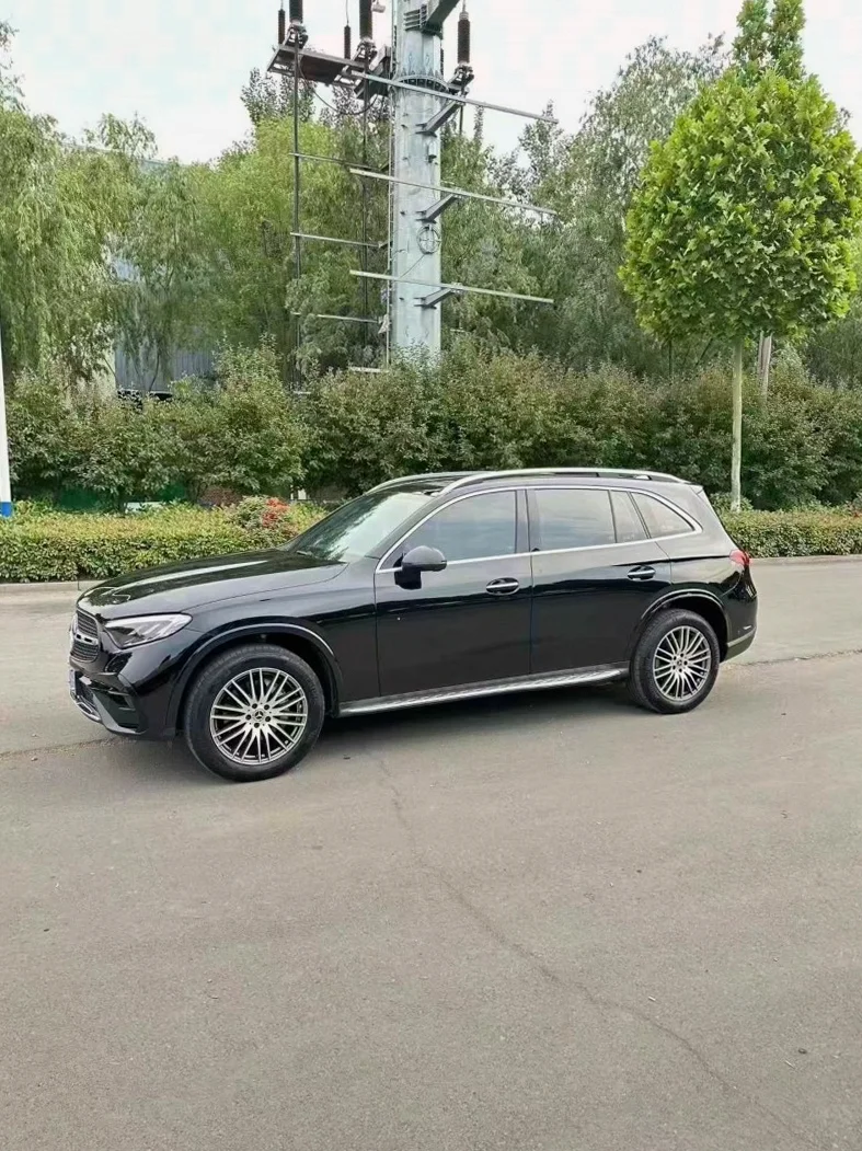 奔驰GLC 正面外观二