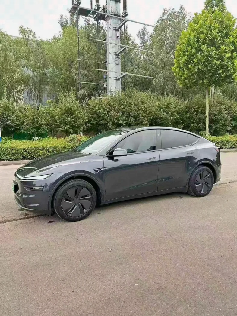 特斯拉MODEL 正面外观二