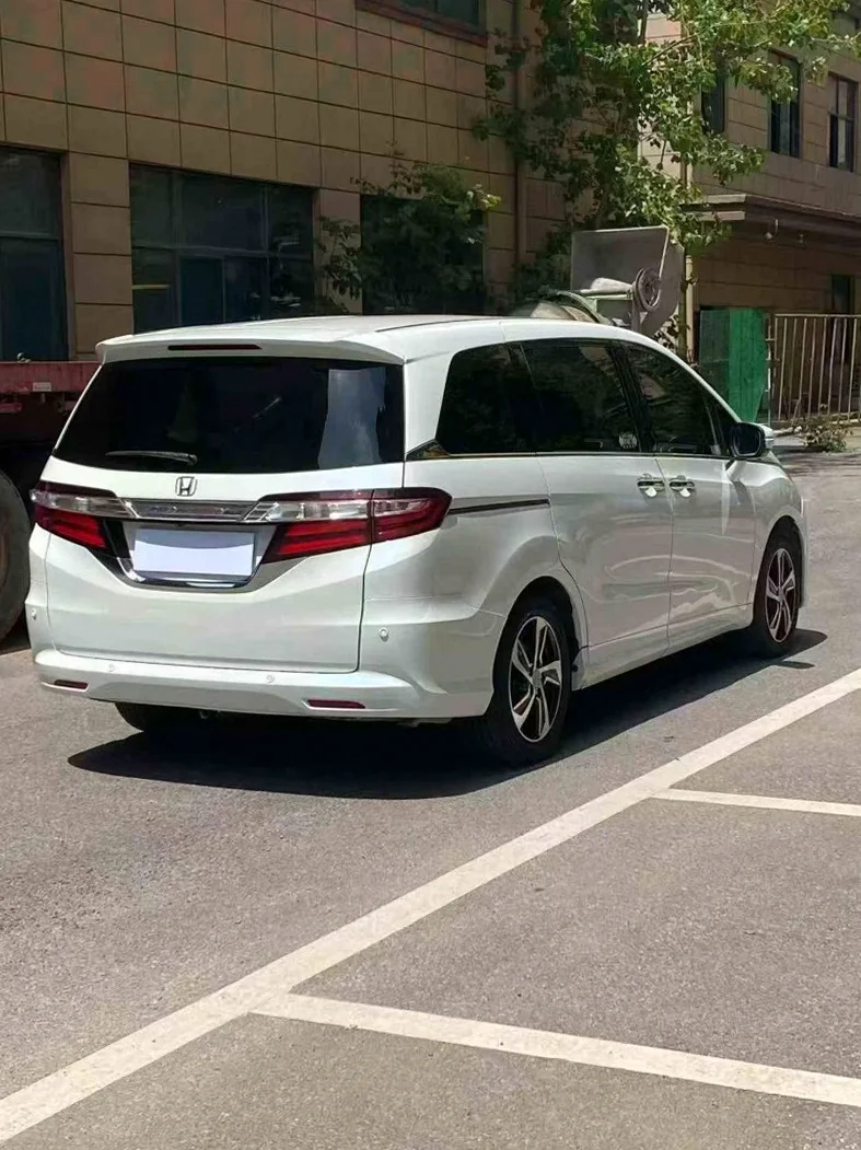 本田奥德赛 后面外观三