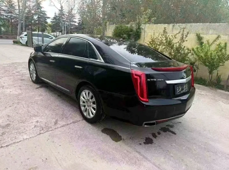 凯迪拉克XTS 后面外观一