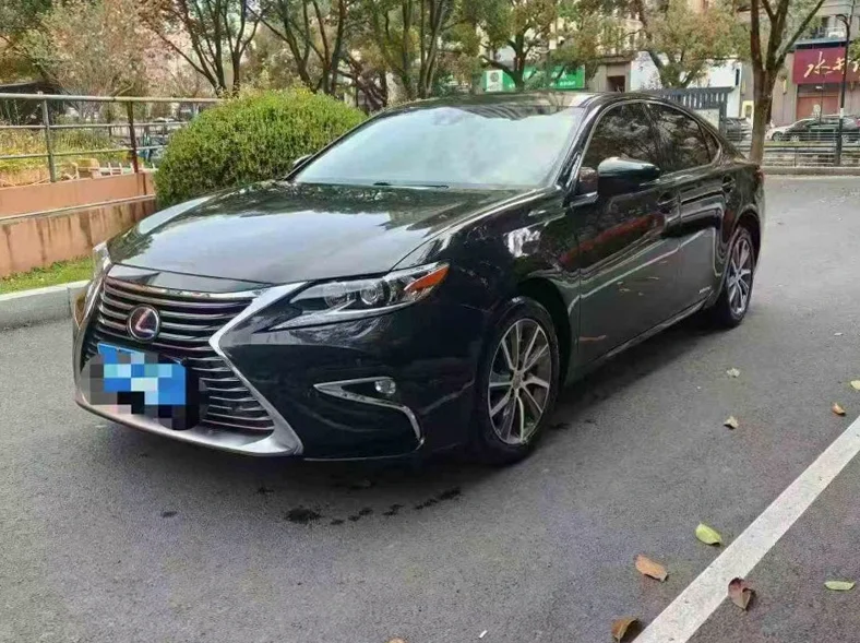 雷克萨斯ES 正面外观二