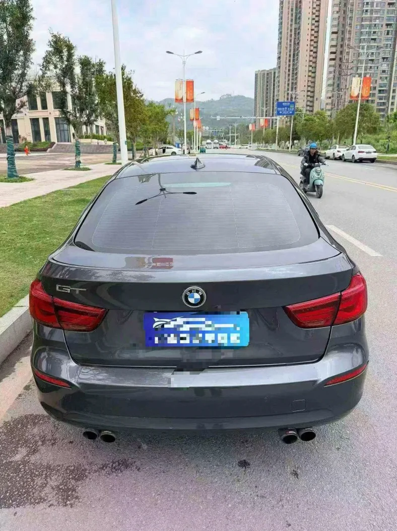 宝马3系 驾驶室