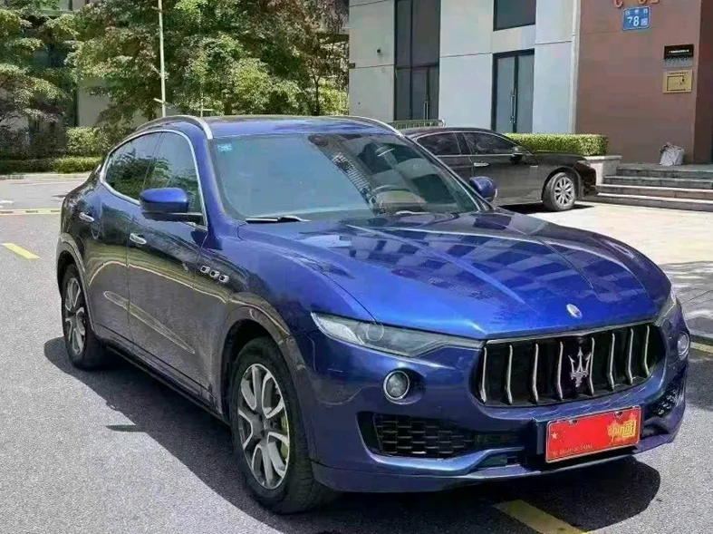 玛莎拉蒂Levante 正面外观二