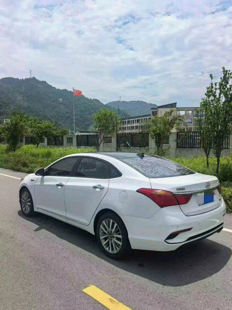 现代名图 内饰前排