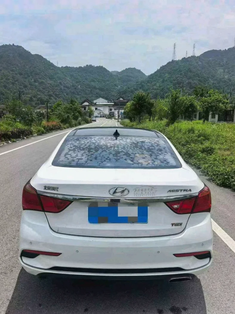 现代名图 驾驶室