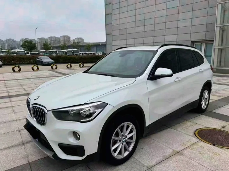 X1宝马 正面外观二