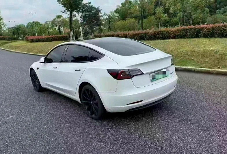 特斯拉MODEL 内饰后排