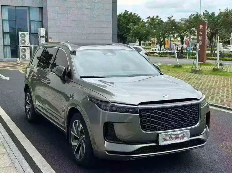 理想ONE 正面外观二