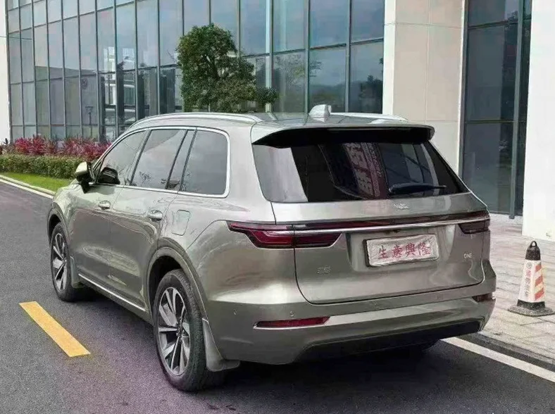理想ONE 内饰后排