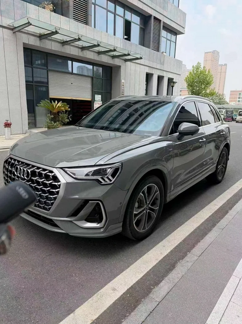 奥迪Q3 正面外观二