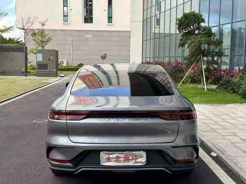 比亚迪汉DM 驾驶室