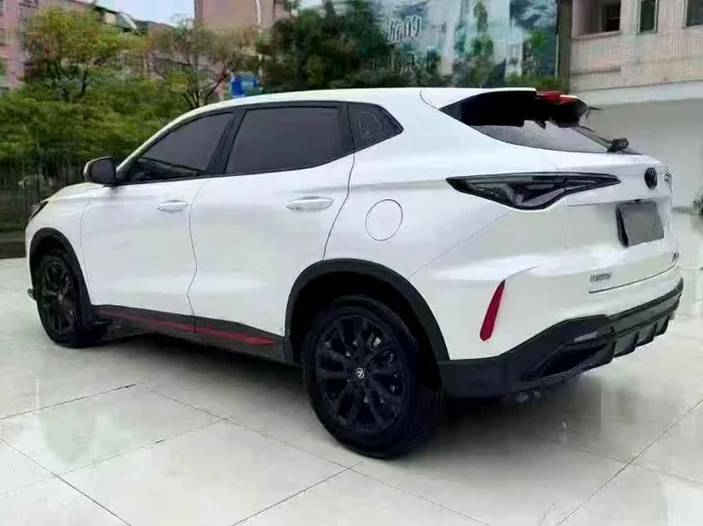 长安汽车欧尚 内饰前排