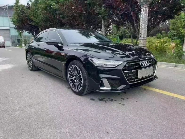 奥迪A7L 正面外观三