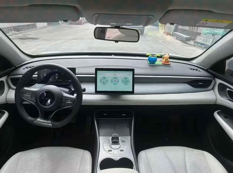 比亚迪海豹 驾驶室