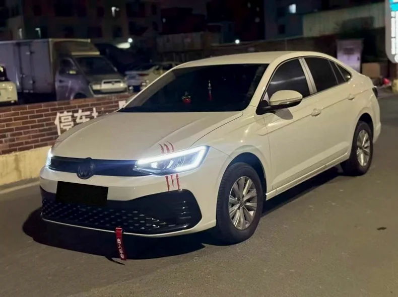 大众朗逸 正面外观二