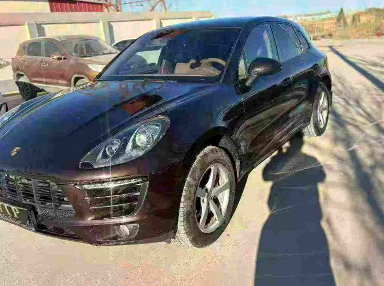 保时捷Macan 正面外观二