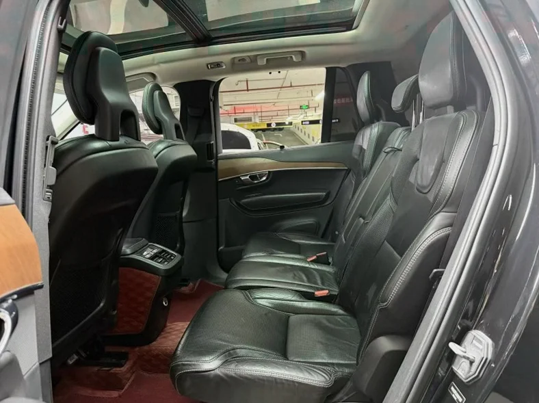沃尔沃XC90 后面外观一