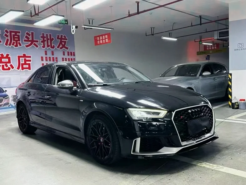 奥迪A3 正面外观二