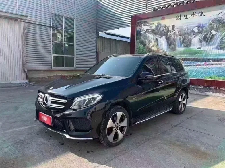 奔驰GLE 正面外观二