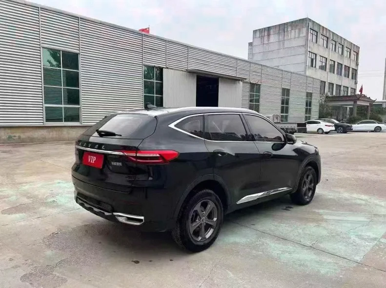 哈弗F7 后面外观一