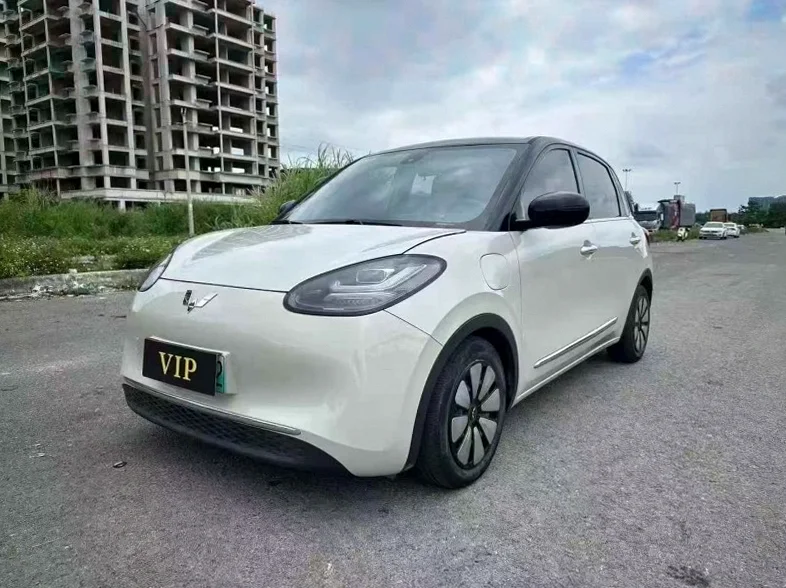 五菱汽车缤果 正面外观三