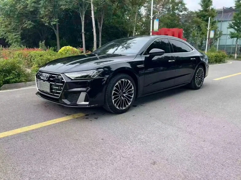 奥迪A7L 正面外观三
