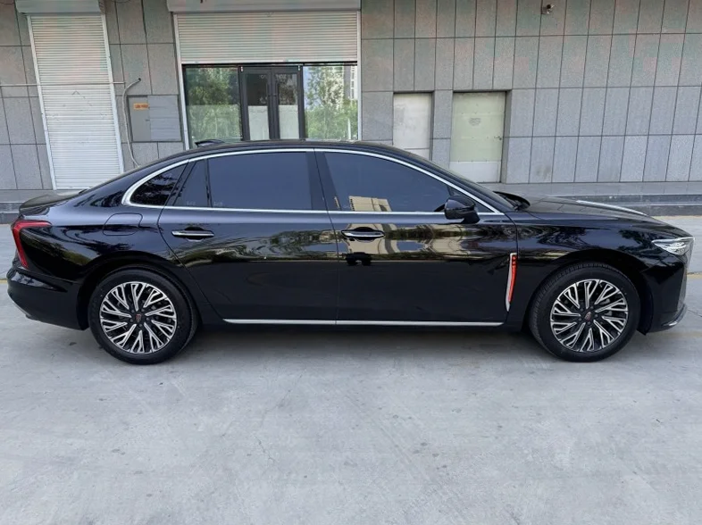红旗H5 后面外观二