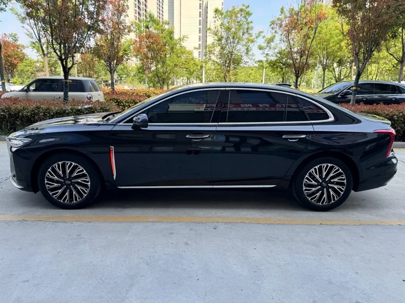 红旗H5 正面外观三
