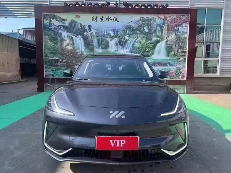 2025款 智己 LS7 | 烟台