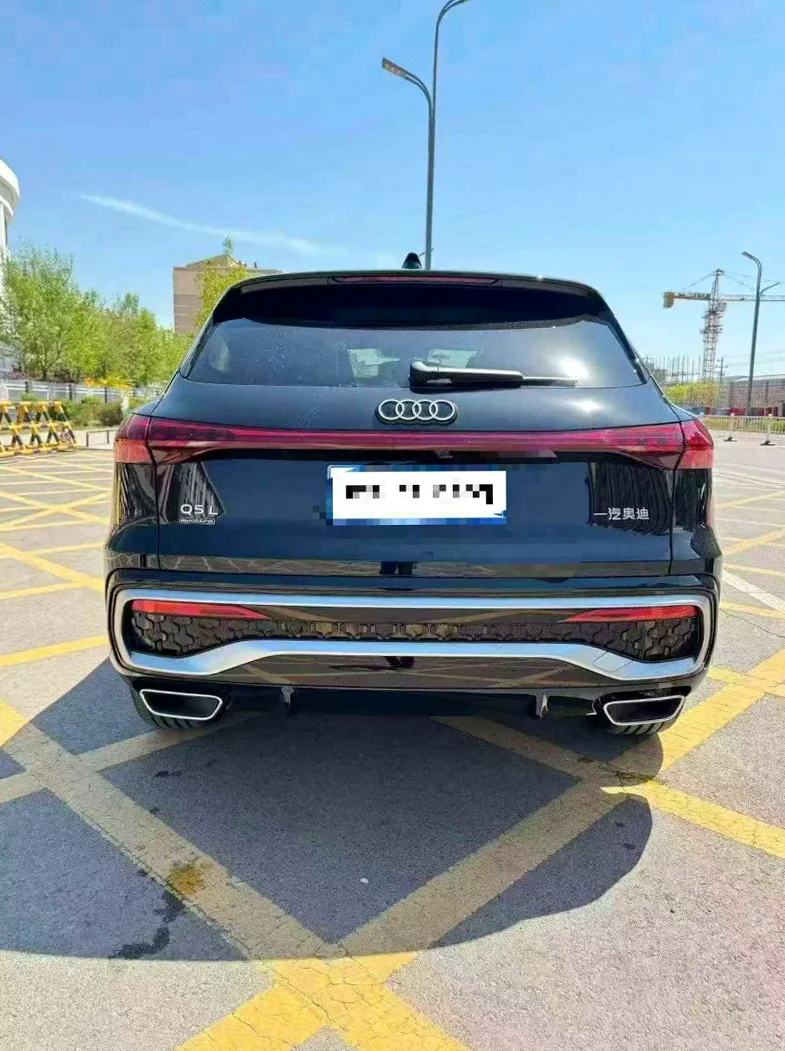 奥迪Q5 后面外观一