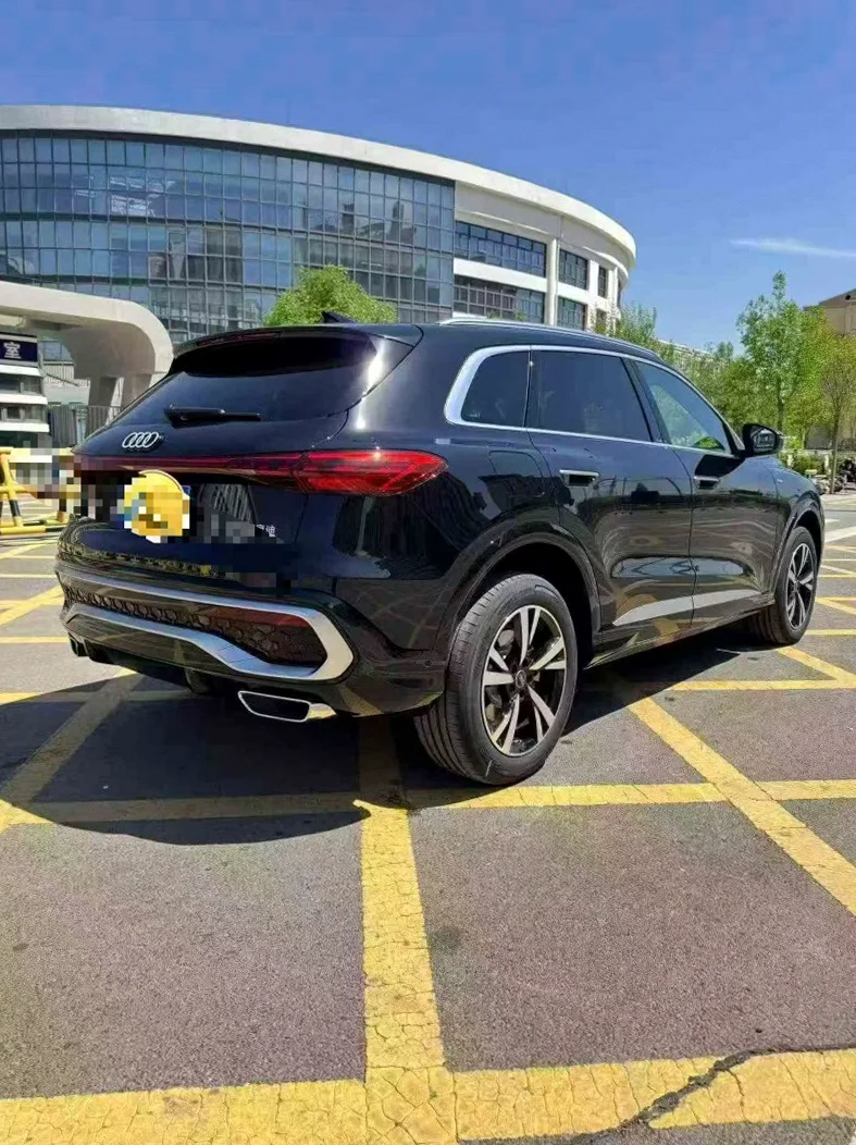 奥迪Q5 正面外观三