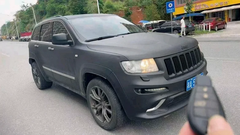 Jeep大切诺基 正面外观二