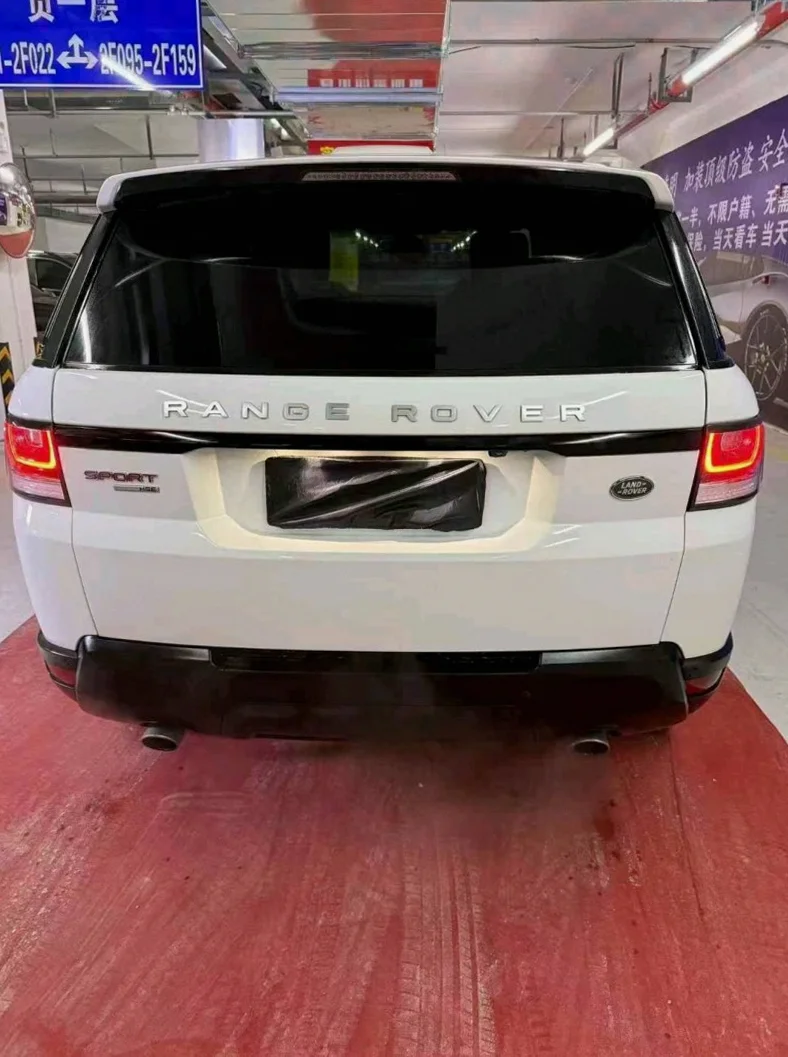 路虎揽胜运动 后面外观一