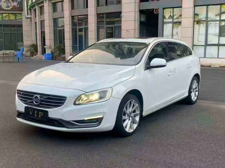 沃尔沃V60 正面外观三