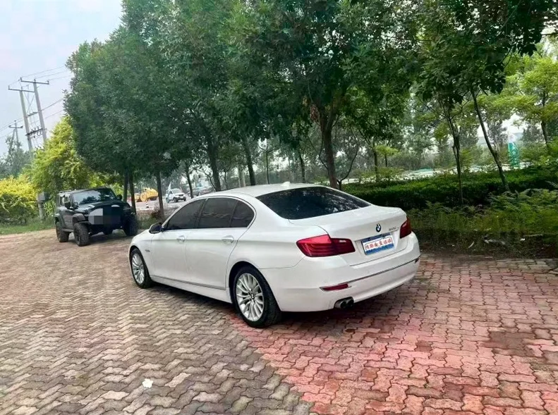 宝马5系 后面外观三