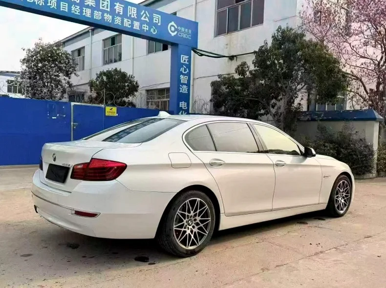 宝马5系 后面外观二