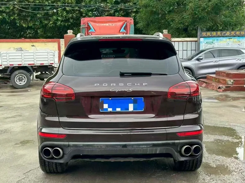 保时捷卡宴 驾驶室