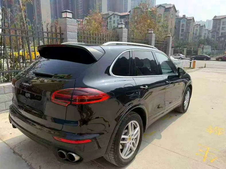 保时捷卡宴 内饰后排