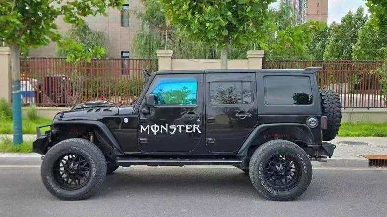 Jeep牧马人 内饰前排