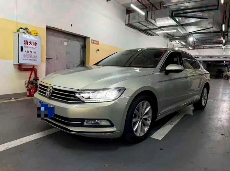 大众迈腾 正面外观二
