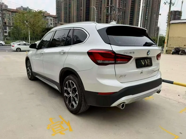 X1宝马 驾驶室
