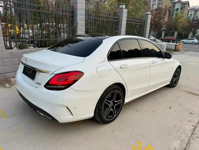 奔驰C 内饰后排