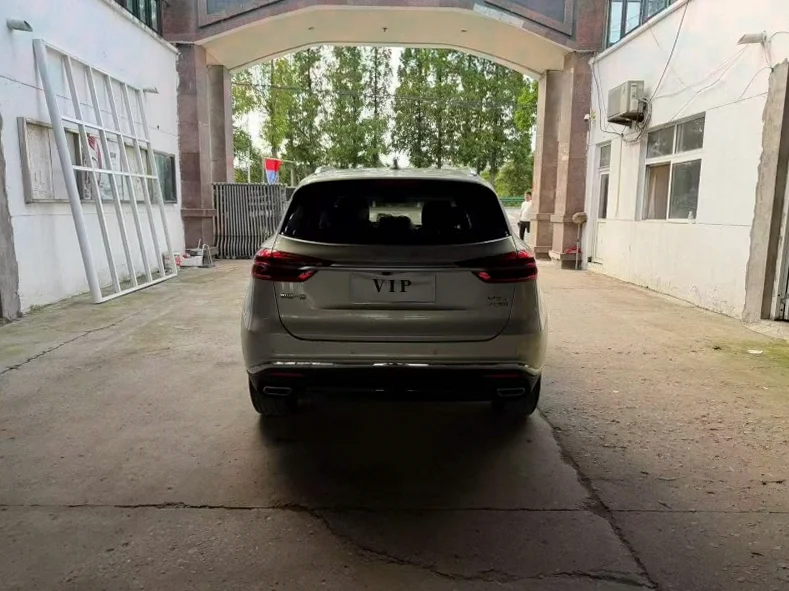 红旗HS5 驾驶室
