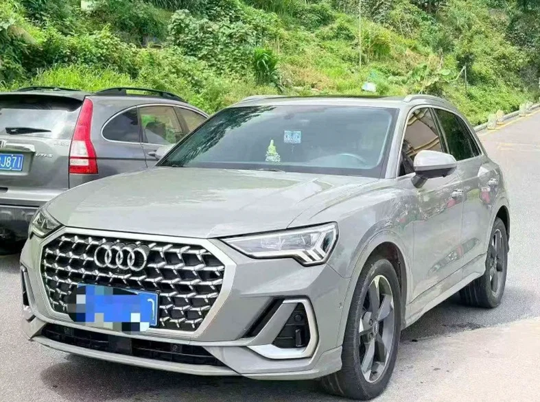 奥迪Q3 正面外观二