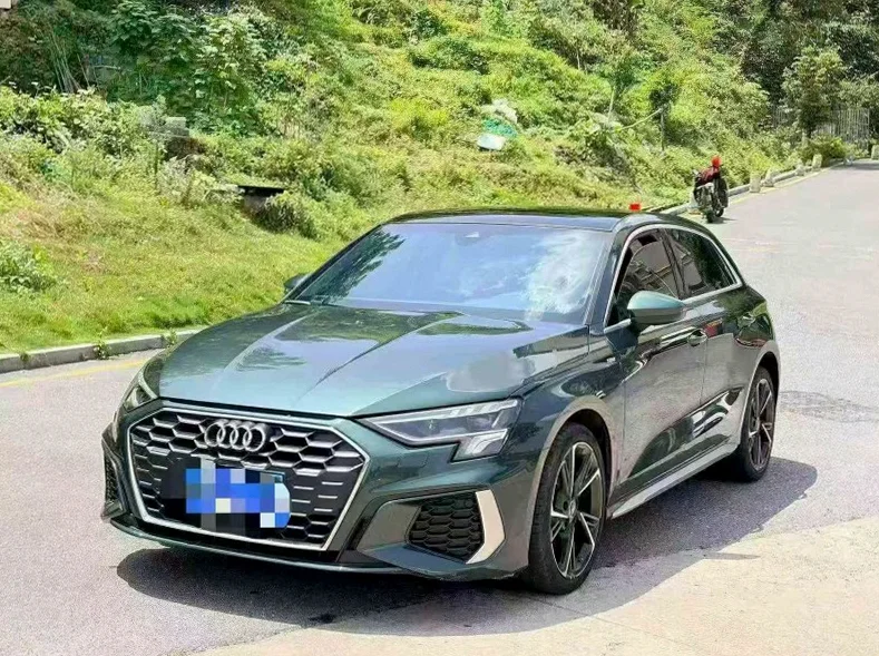 奥迪A3 正面外观三