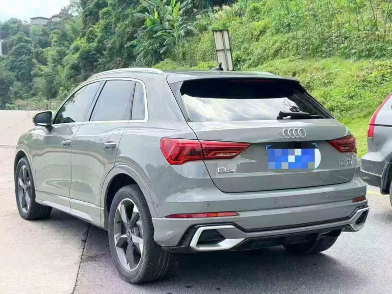 奥迪Q3 内饰后排