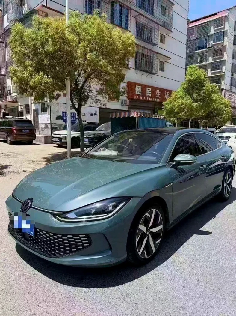 大众凌渡 正面外观三