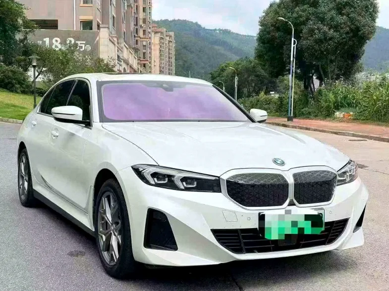 宝马I3 正面外观三