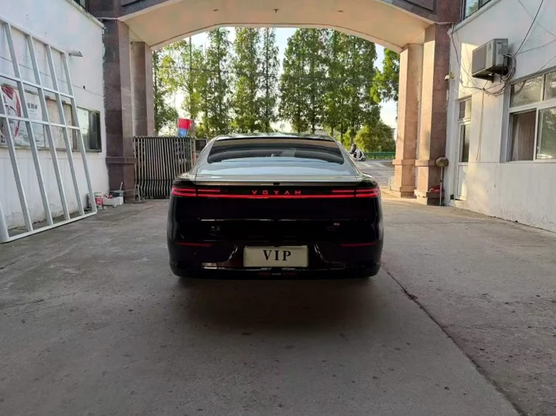 岚图汽车追光 驾驶室