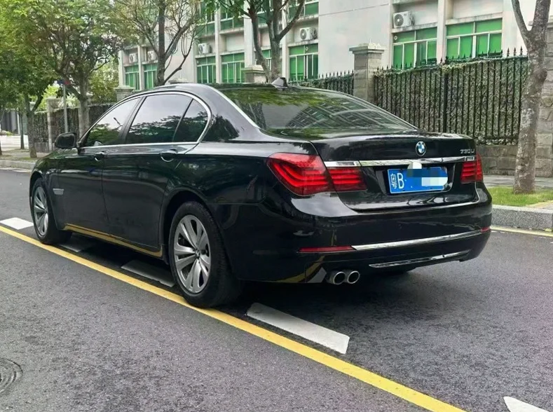 宝马7系 内饰后排